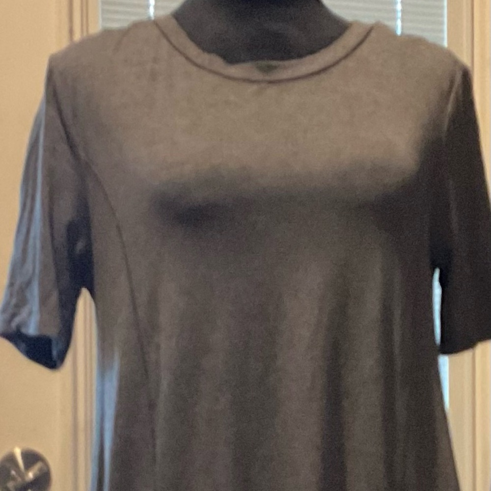 ONE CLOTHING GREY T SHIRT FLARED BOTTOM DRESS. SIZE L SHORT SELVED. NEW WIT TAG
